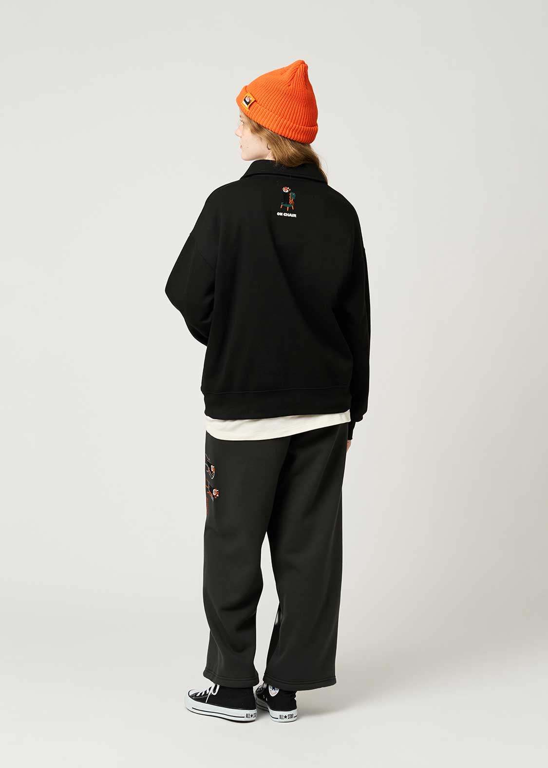 Ikaku Suwari B | Fluffy Fleece Collared Sweatshirt - Image 10