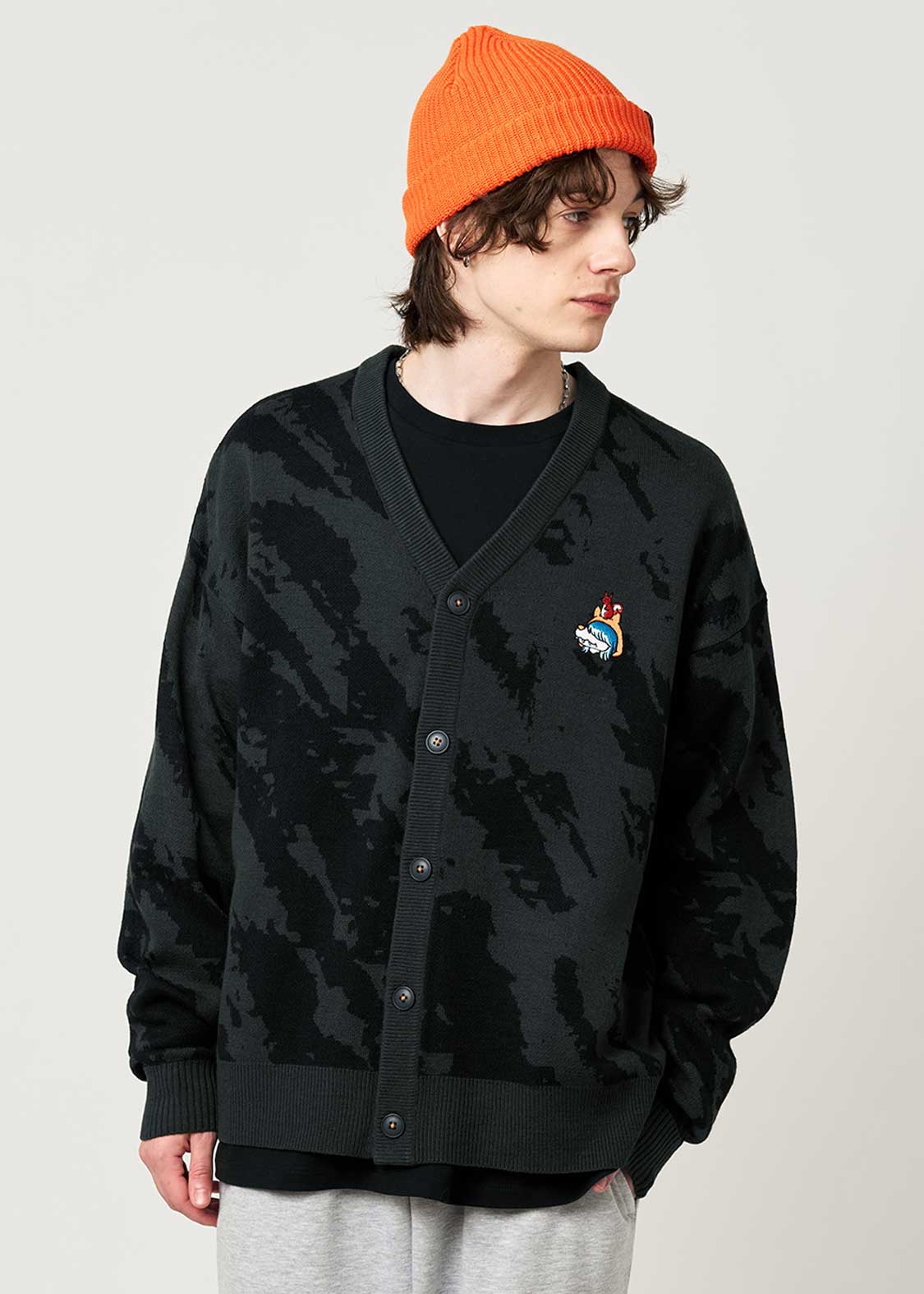 Shonen Wolf | Jacquard V-Neck Knit Cardigan - Image 7