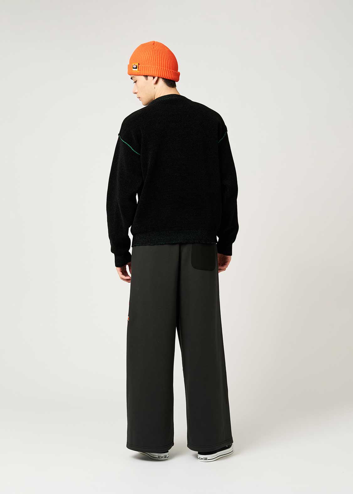 Ikaku Suwari | Mole Crew Neck Knit - Image 8