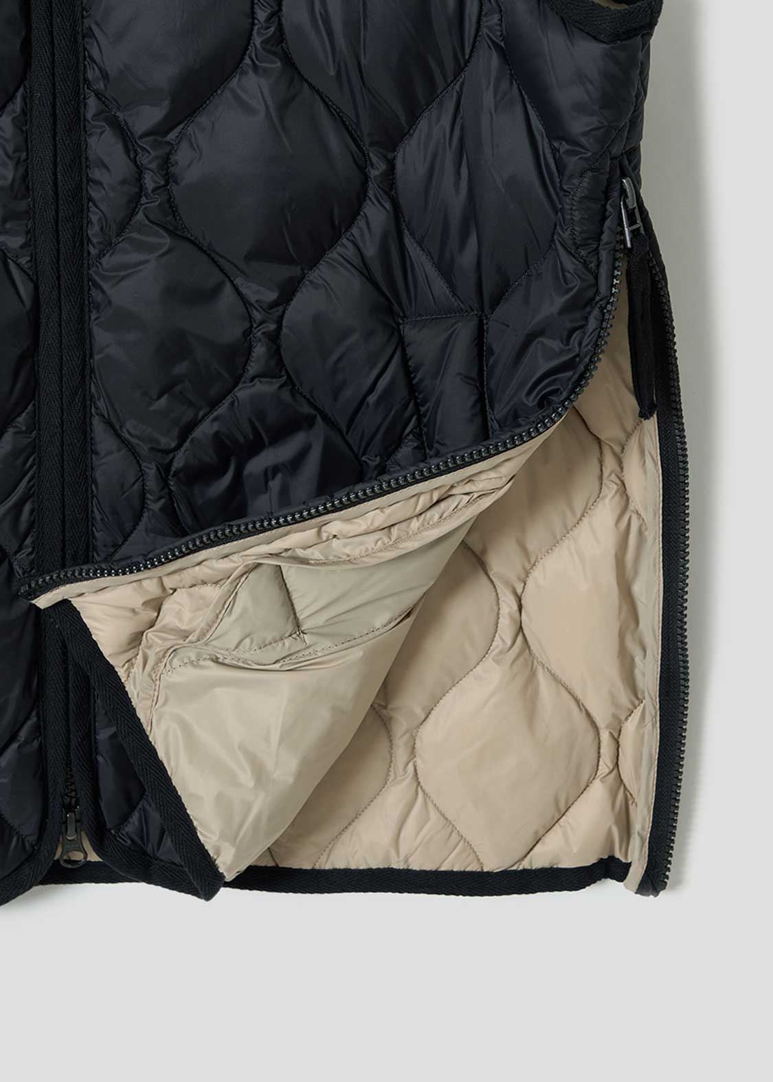 Ikaku | Light Shell Down Vest - Image 4