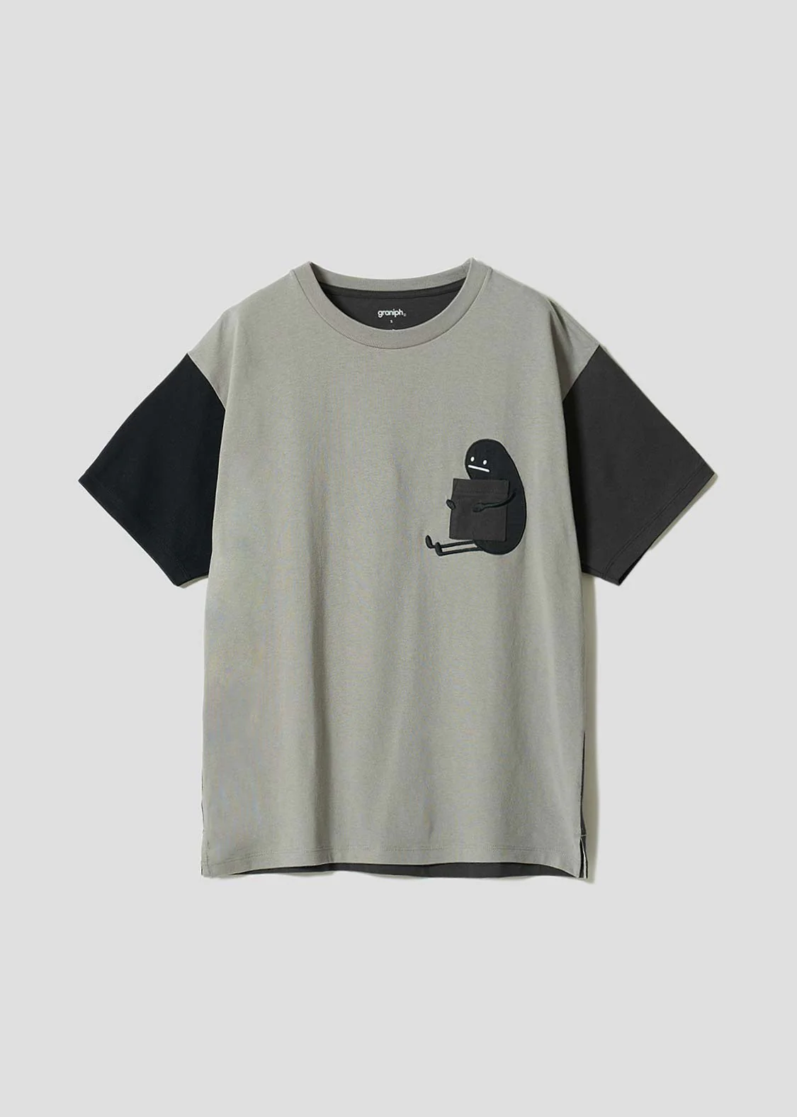 Beautiful Shadow | Hug Pocket Big T-Shirt