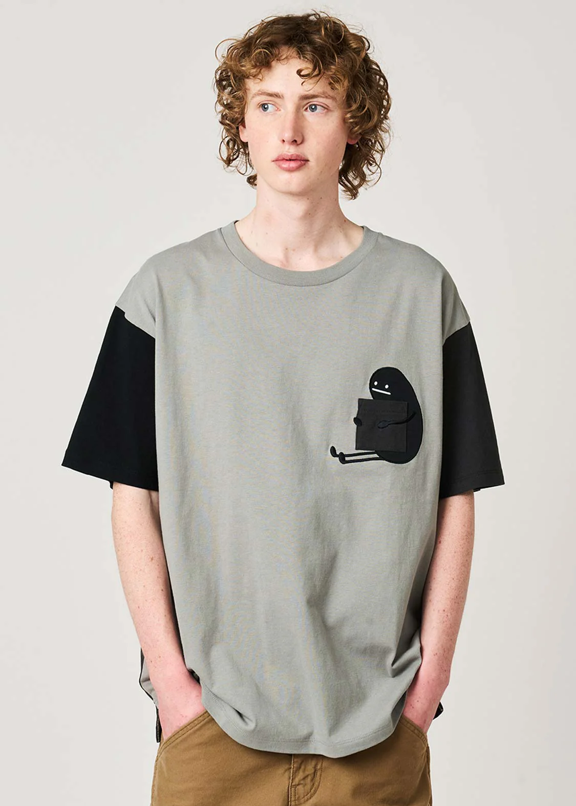 Beautiful Shadow | Hug Pocket Big T-Shirt - Image 6