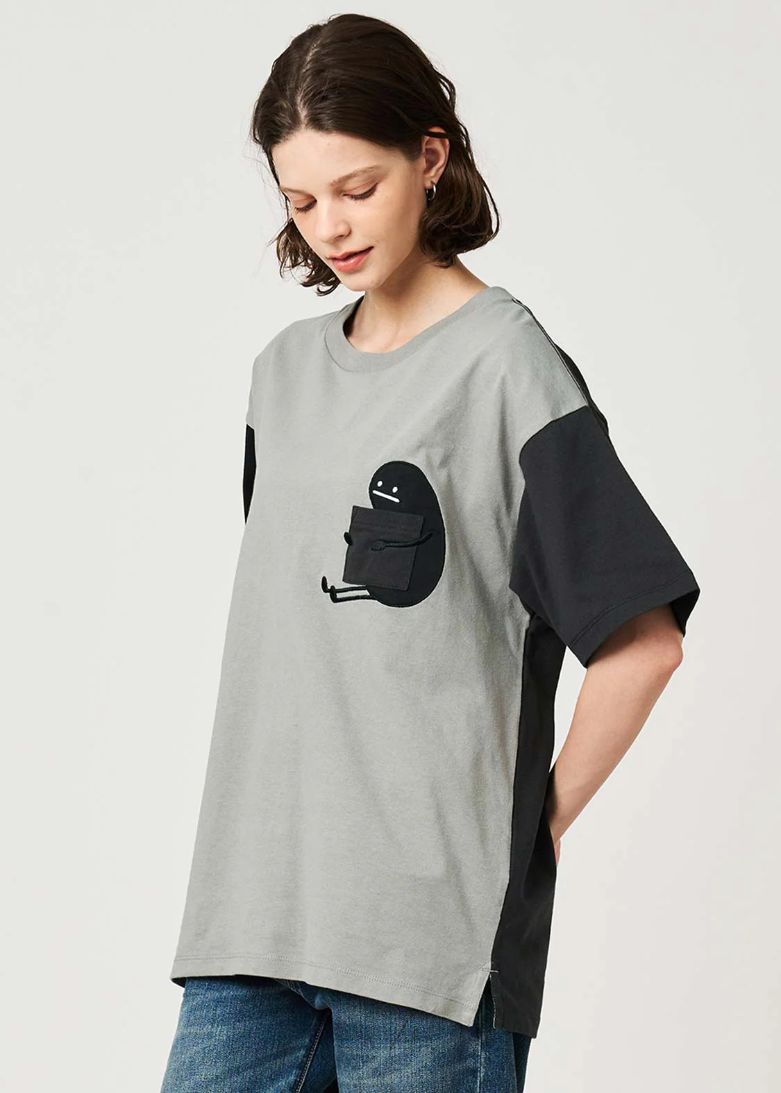 Beautiful Shadow | Hug Pocket Big T-Shirt - Image 9