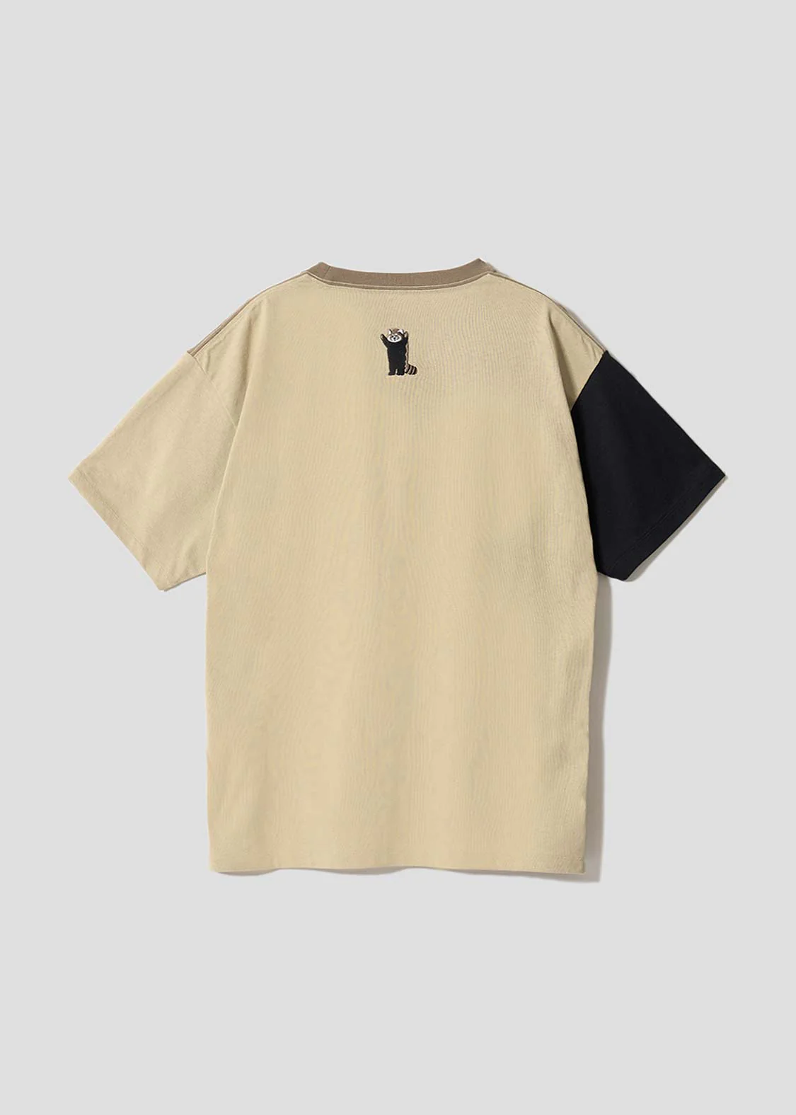 Ikaku | Hug Pocket Big T-Shirt - Image 2