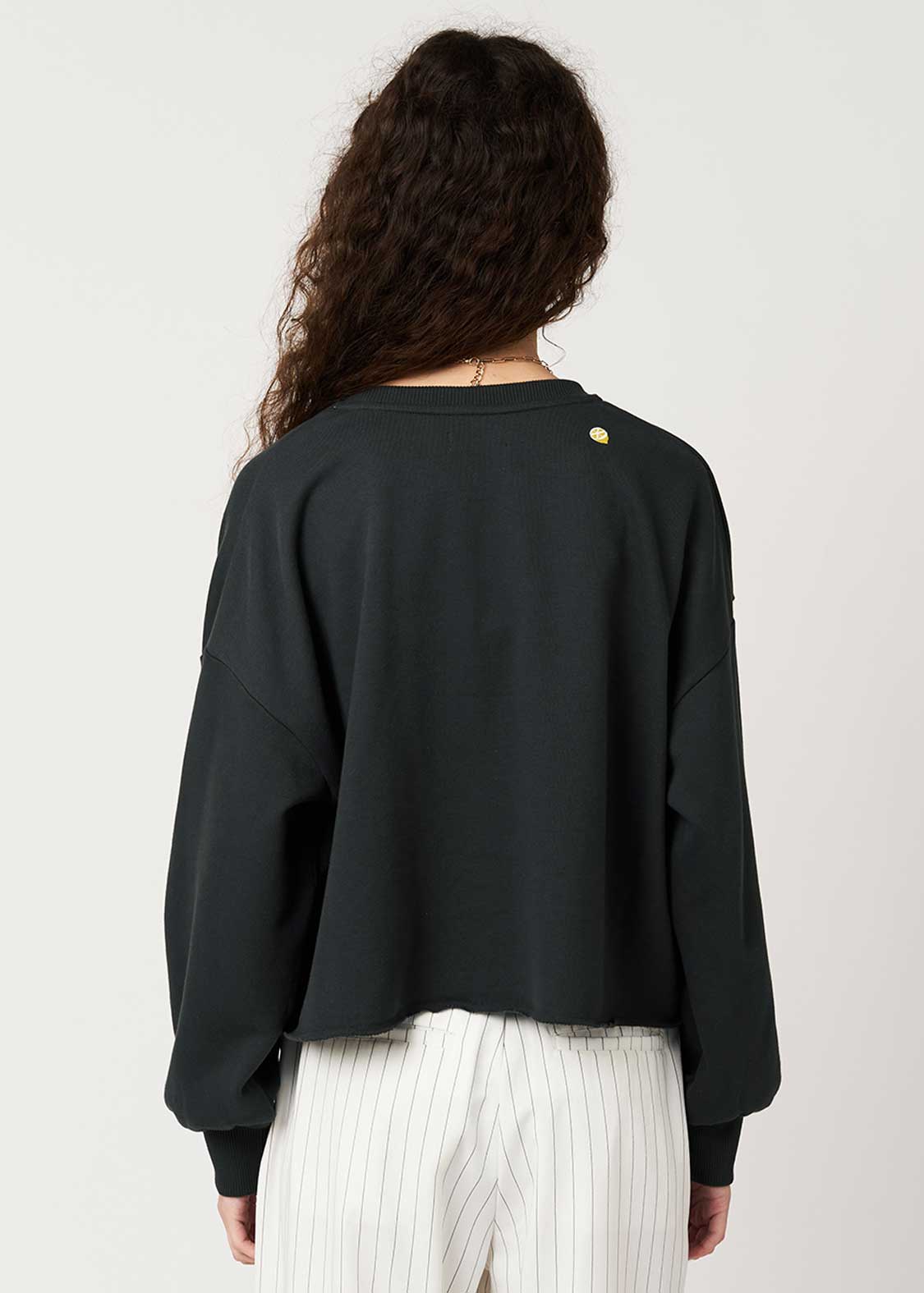 Ikaku Supai | Cropped Fleece Sweatshirt - Image 7