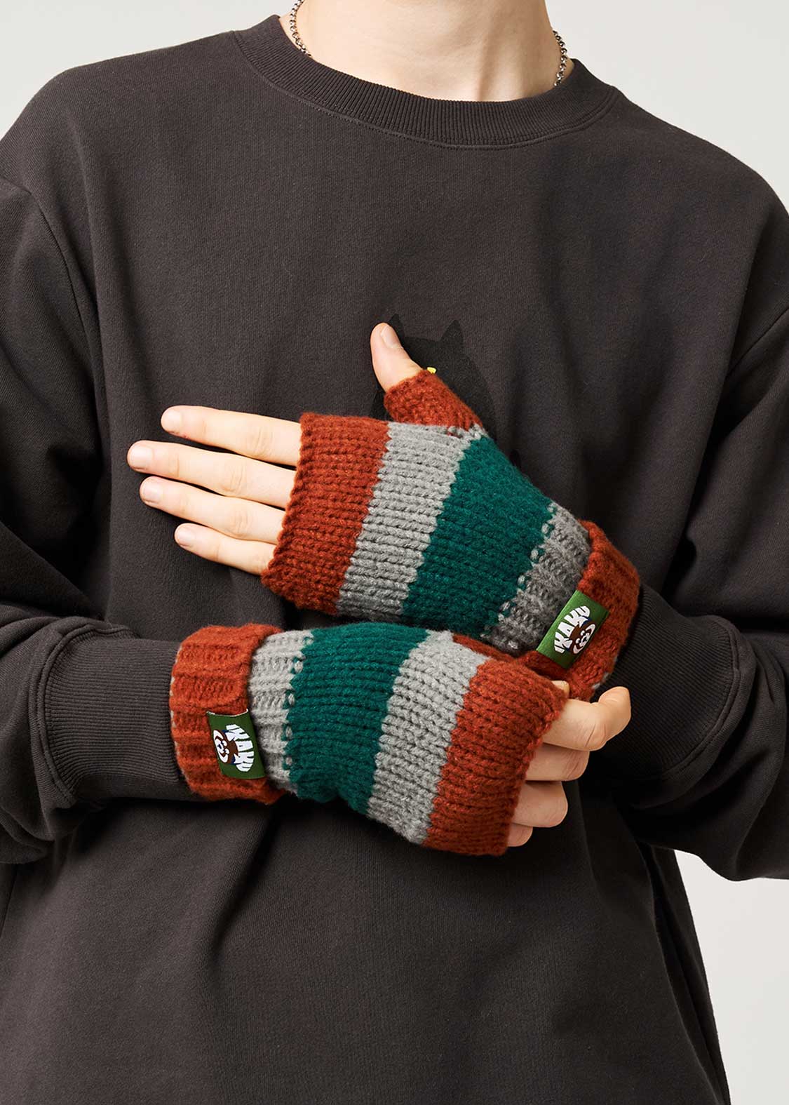 Ikaku Face A | Knit Line Gloves - Image 7