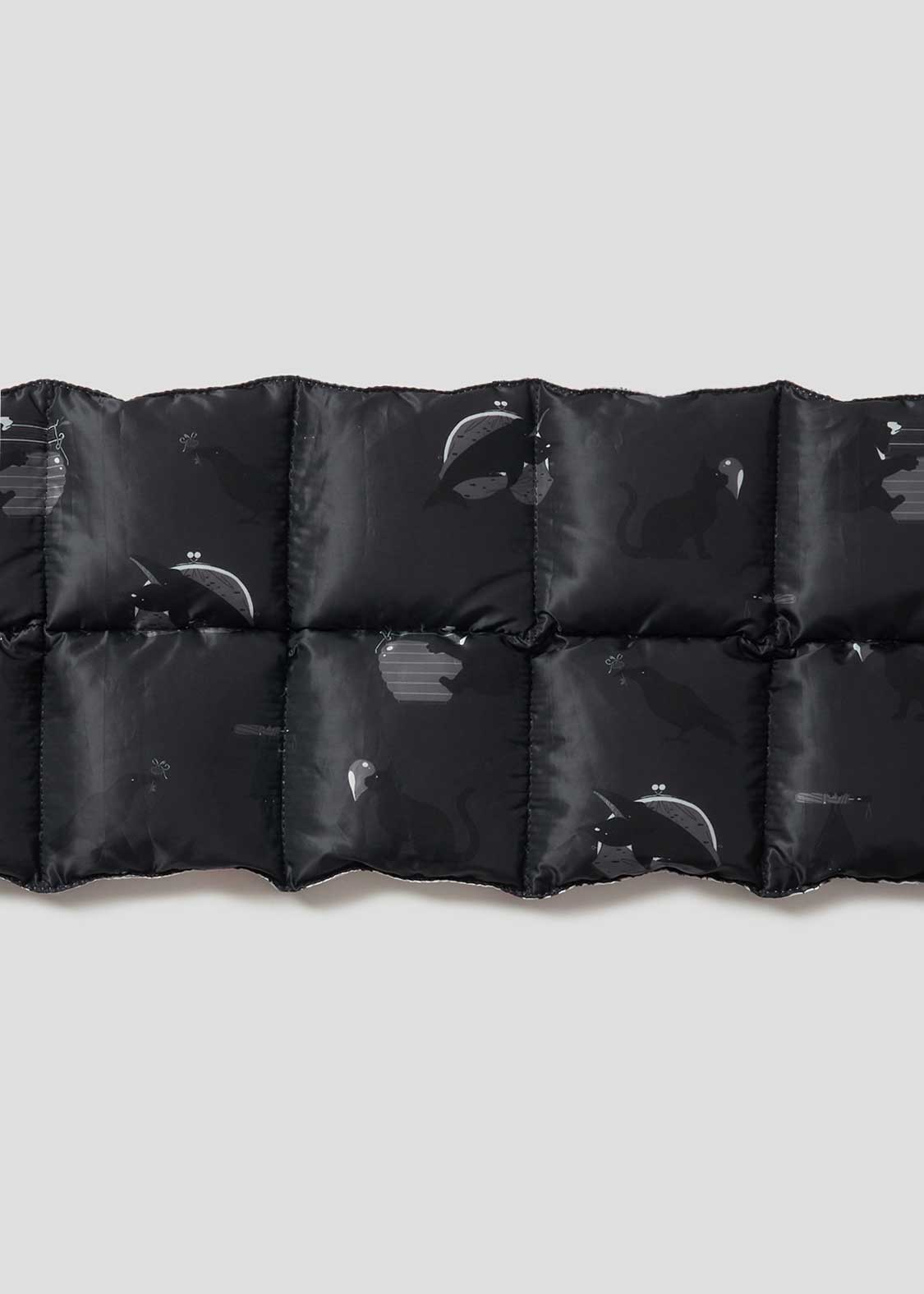 Yusuke Nakamura Down Muffler (Yusuke Nakamura_graniph pattern) - Image 6