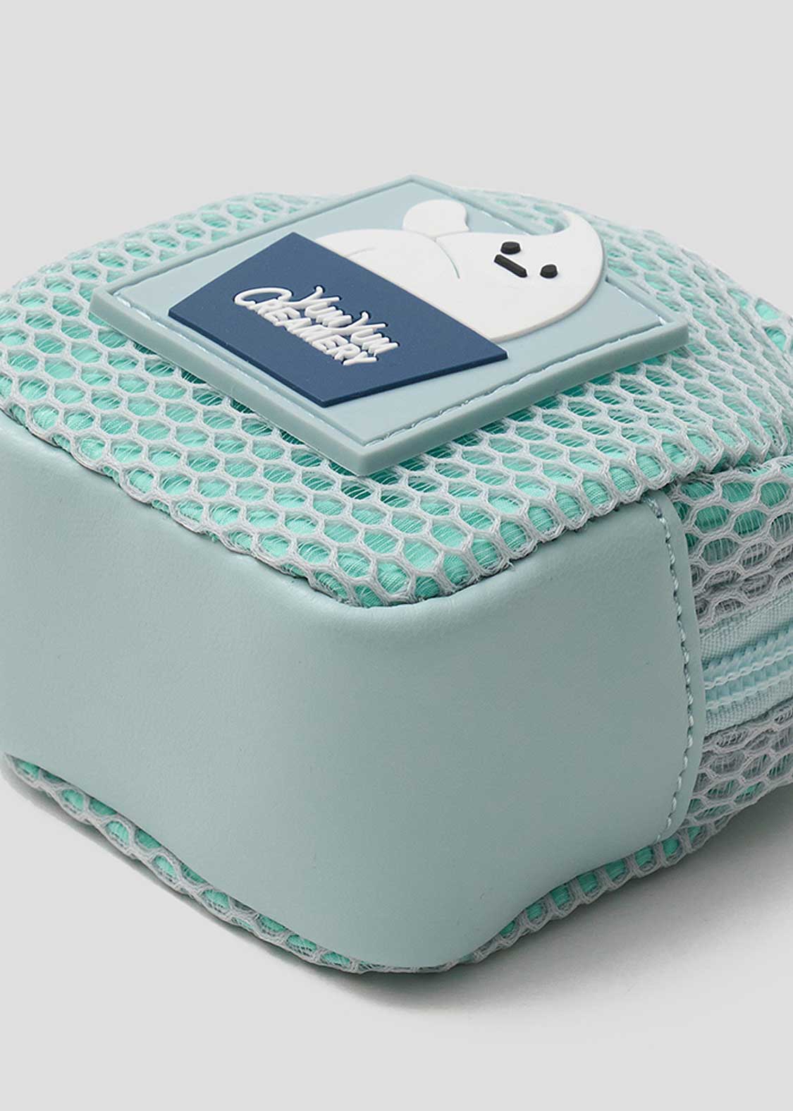 Icebonne B | Mesh Square Pouch - Image 10