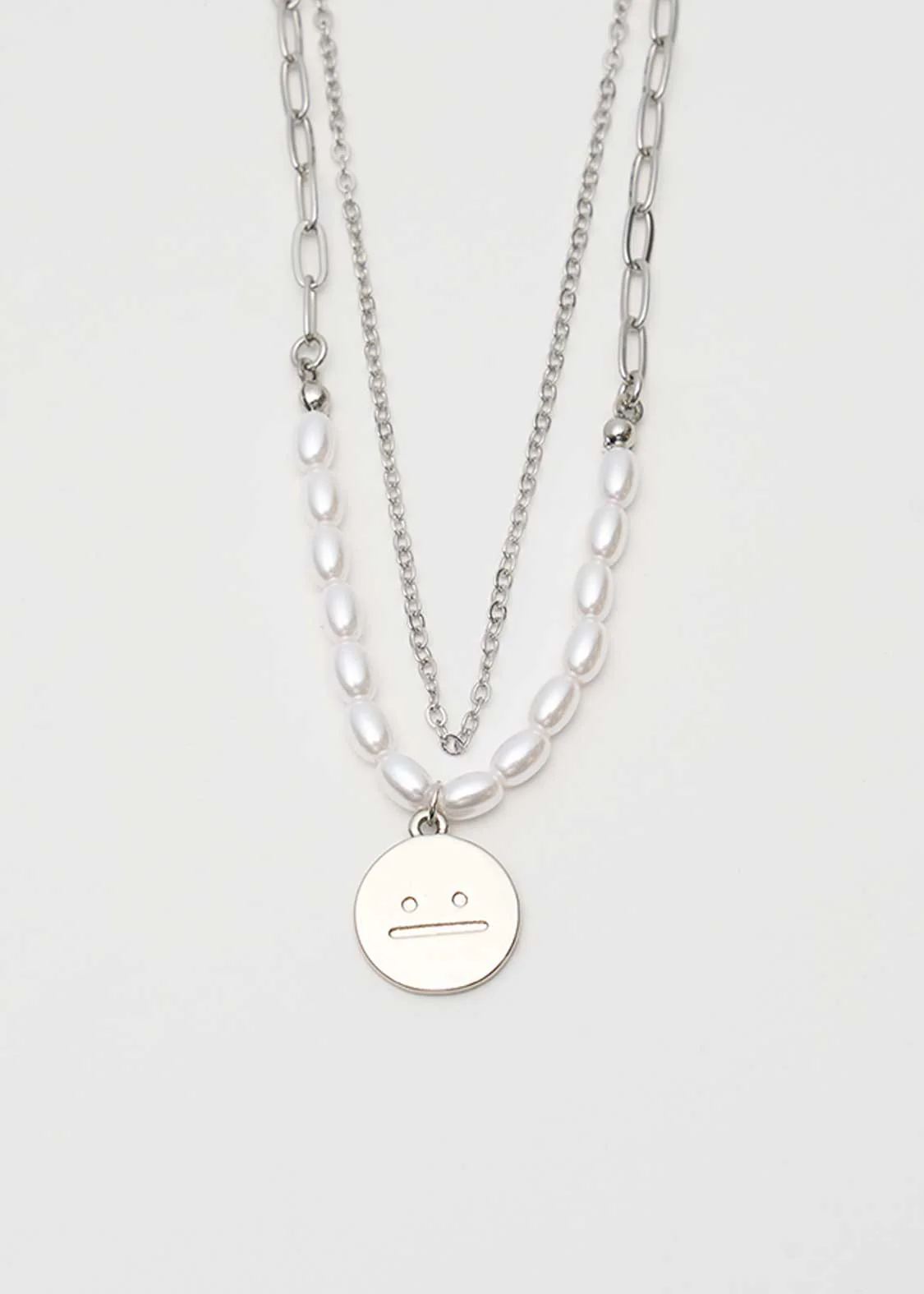 Beautiful Shadow Zoom B | Rice Pearl Necklace - Image 2