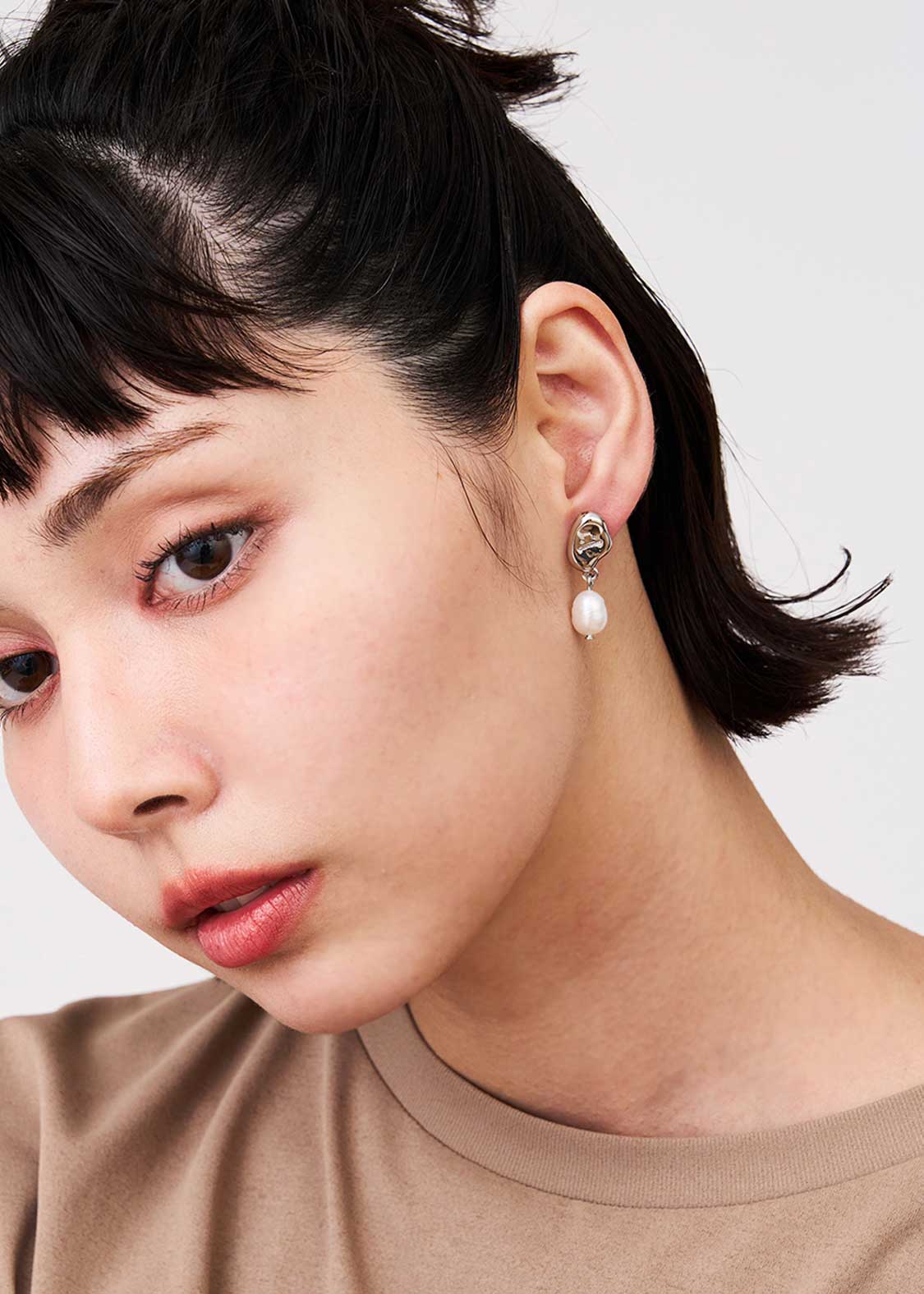 Beautiful Shadow Zoom D | Single Baroque Pearl Earrings - Image 6