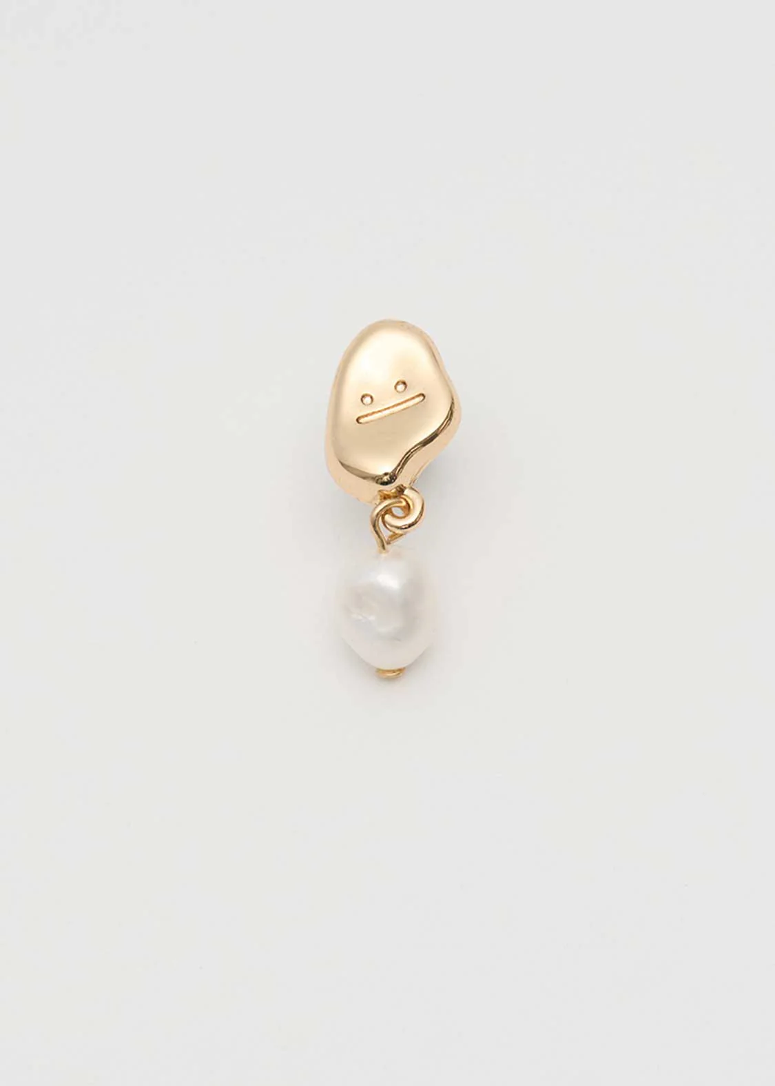 Beautiful Shadow Zoom C | Single Baroque Pearl Earrings - Image 2