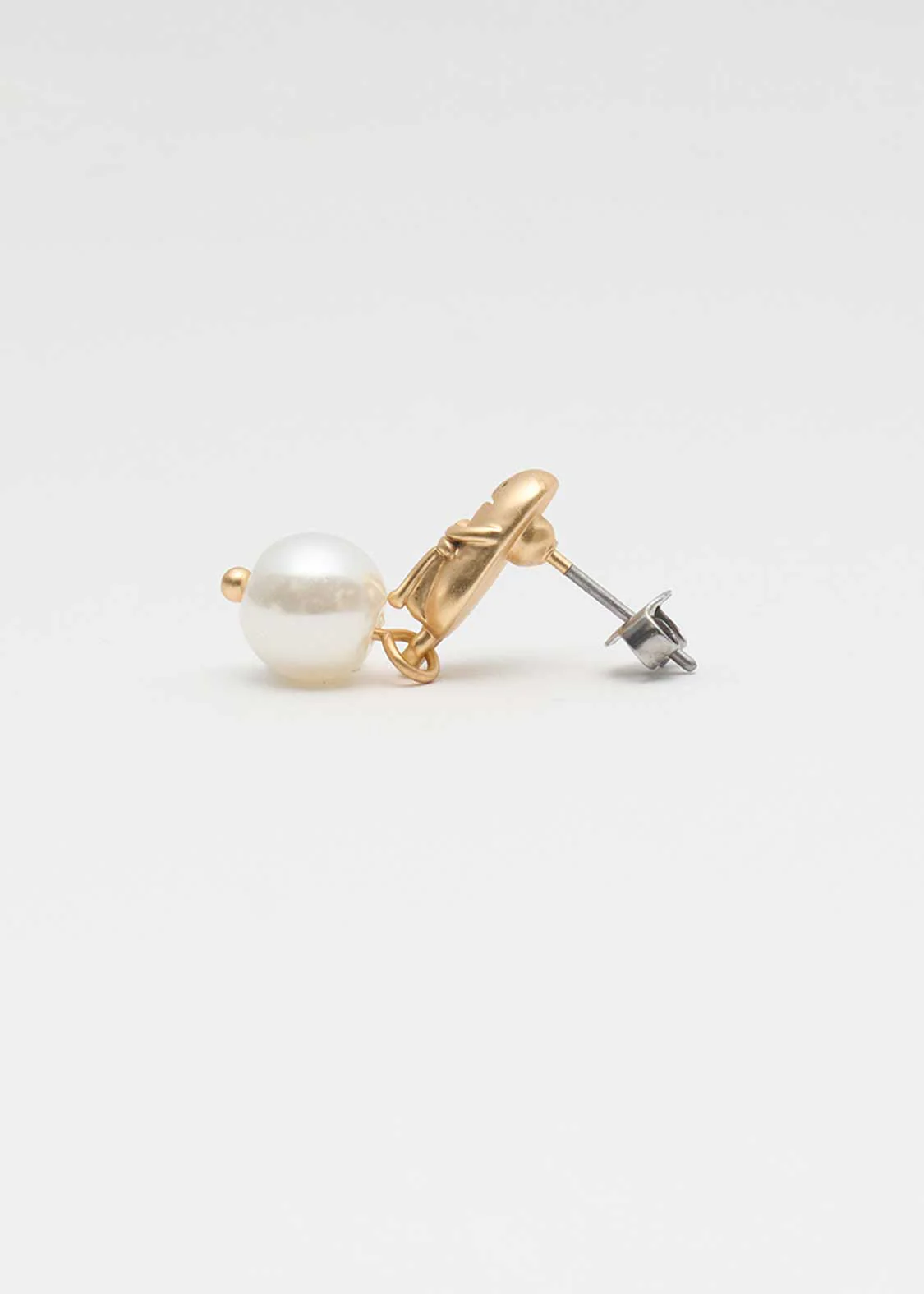 Beautiful Shadow B | Pearl Earrings - Image 3