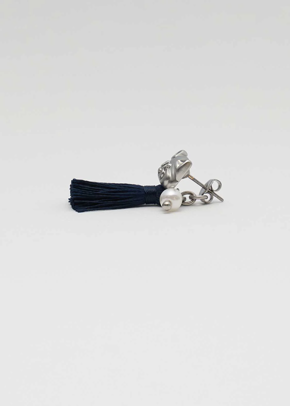 Ikaku B | Pearl Earrings - Image 4